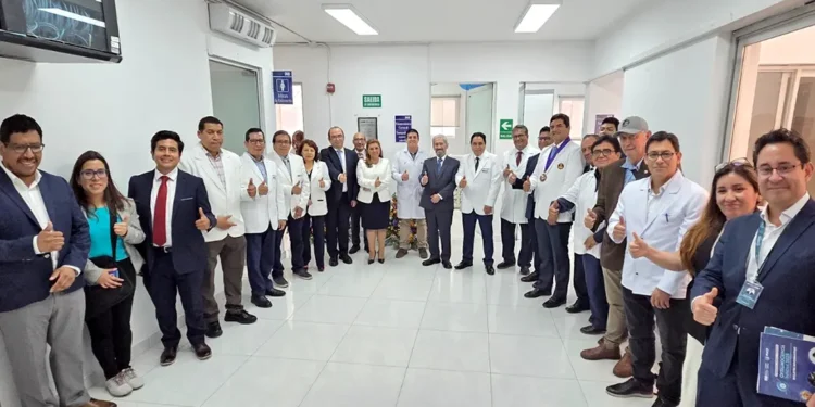 ¡Grandes avances! Minsa presenta tecnología peruana que contribuirá al diagnóstico temprano de enfermedades oculares